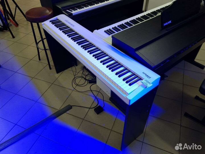 Цифровое фортепиано Roland FP-30X WH