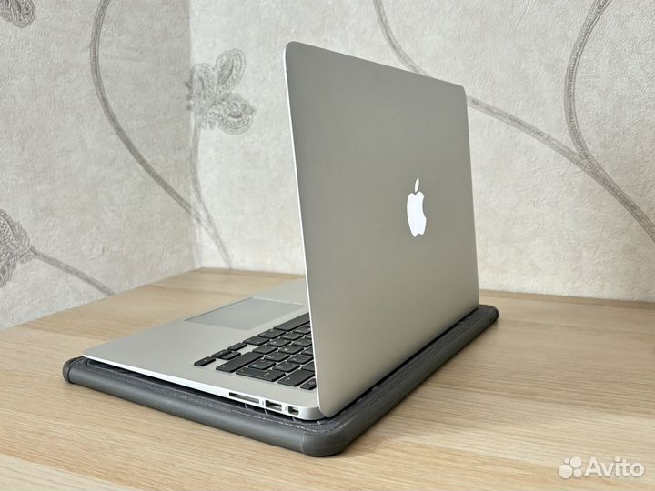 Apple MacBook Air 13 SSD 128gb