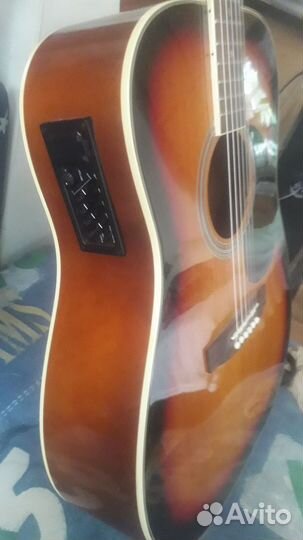 Акустическая гитара