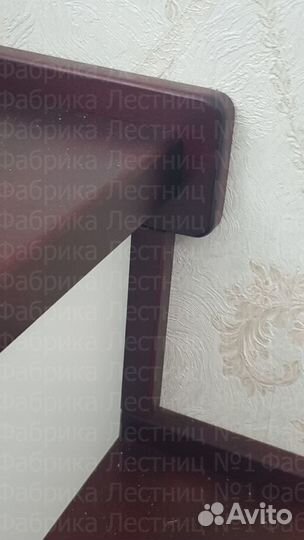 Лестница на металлическом каркасе