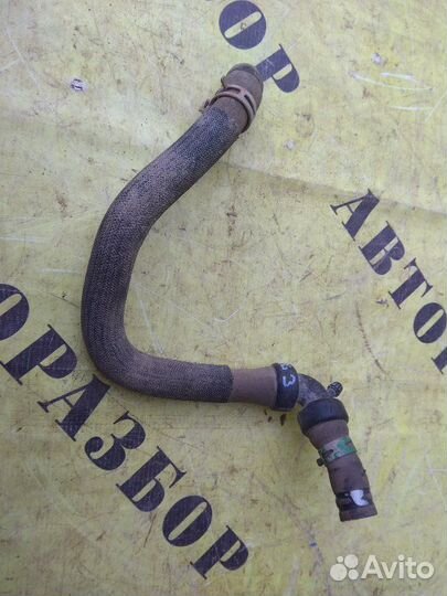 Патрубок системы охлаждения Renault Megane 3