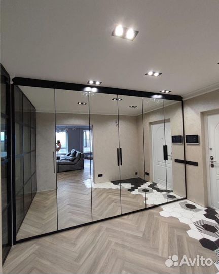 Встраиваемый шкаф