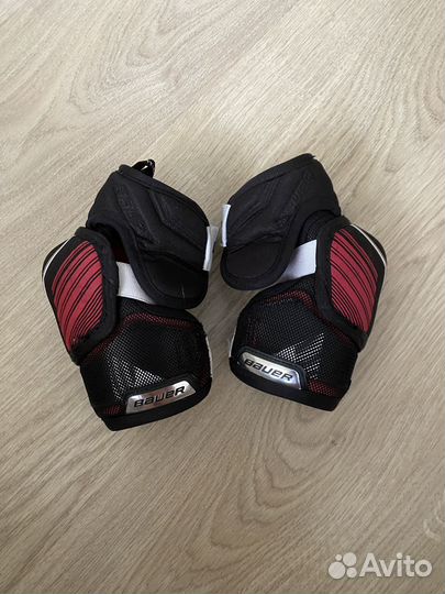 Продам хоккейную форму на 8-12лет