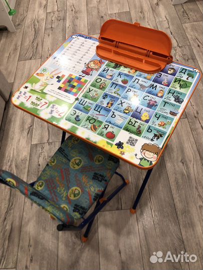Стол и стульчик складной