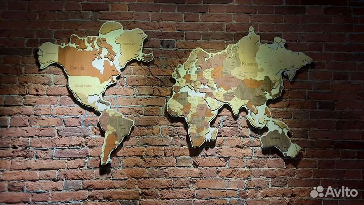 Карта мира из дерева