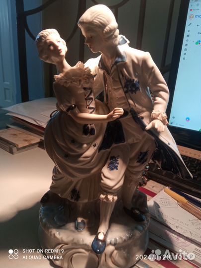 Статуэтка фарфор