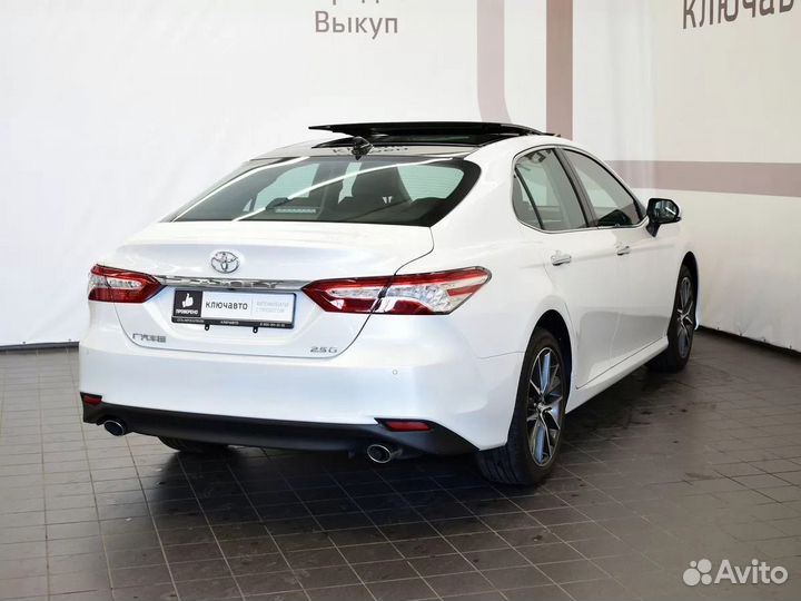 Toyota Camry 2.5 AT, 2023