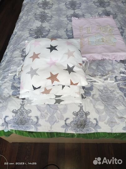 Комплект в детскую кроватку бортики