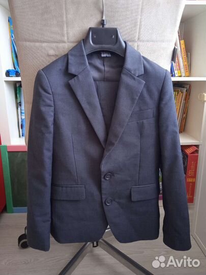 Школьный костюм 122р