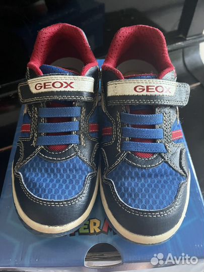 Кроссовки geox