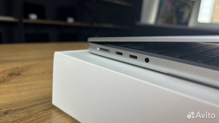 MacBook Pro 14 M1 Pro 16/512 новый