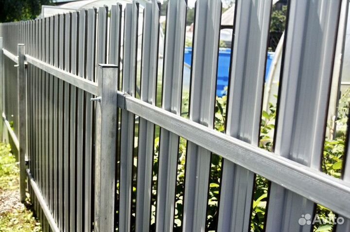 Профильная труба прожилина 40х20х1,5мм для забора