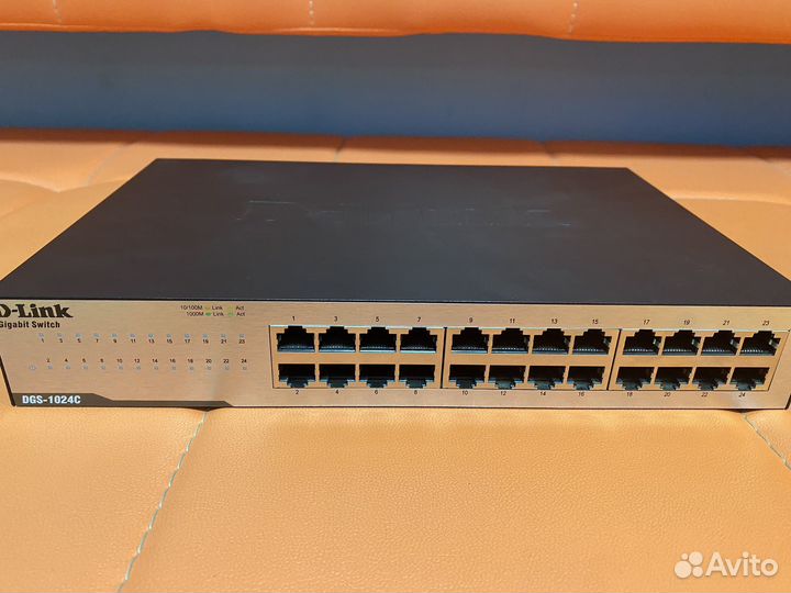 Коммутатор D-link DGS-1024C