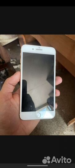Телефон iPhone 8 Plus