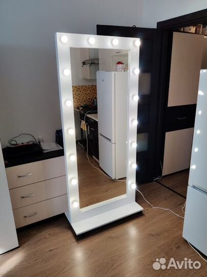 Гримерное зеркало