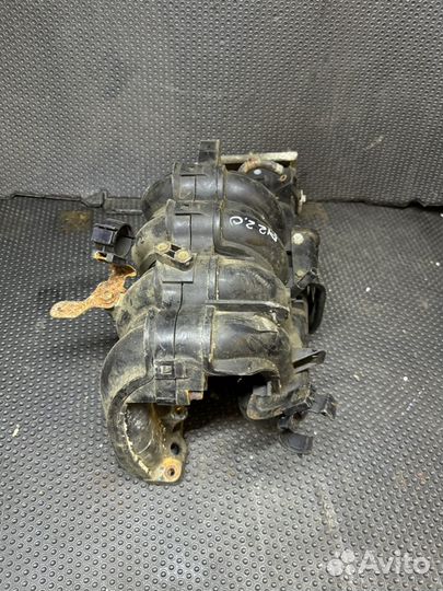 Впускной коллектор Nissan Primera P12 2.0