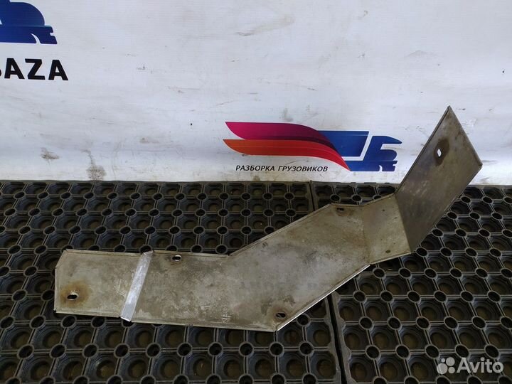 1682543 Экран тепловой Daf XF105