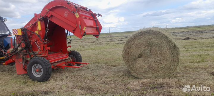 Сено в рулонах