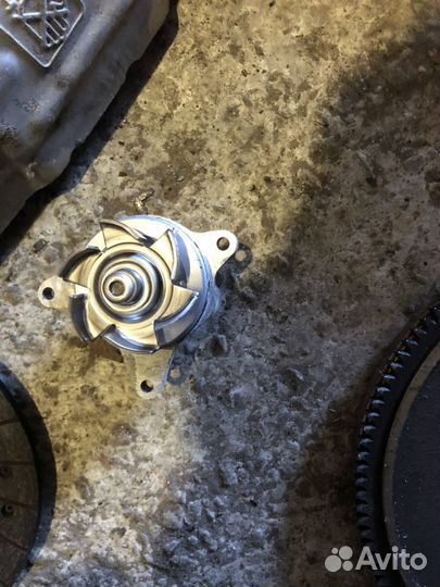 Помпа Mazda 6 GH MZR L8