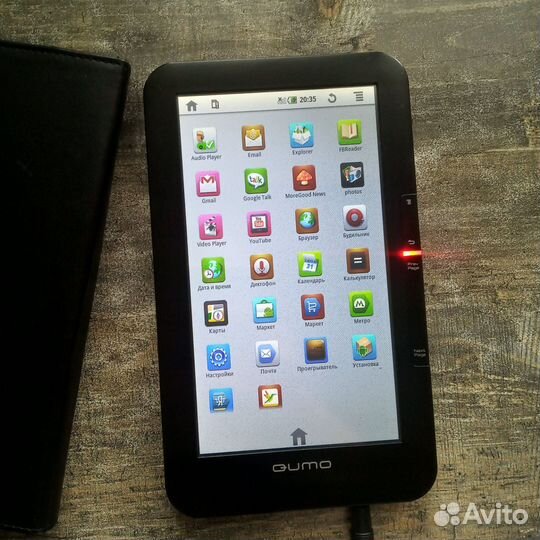 Электронная книга/планшет Qumo Relax