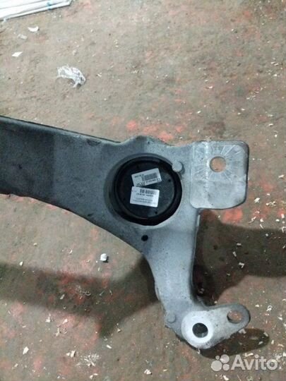 Балка подвески передняя Audi Q7 4L 3.6 2005-2009