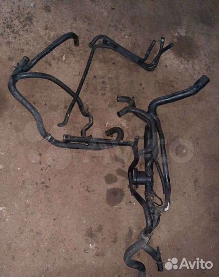 Патрубок охлаждения Volkswagen Golf 4 1999