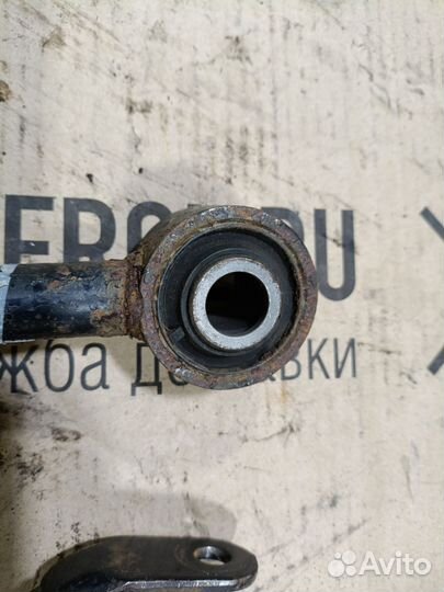 Реактивная тяга задняя Nissan Fuga Y50