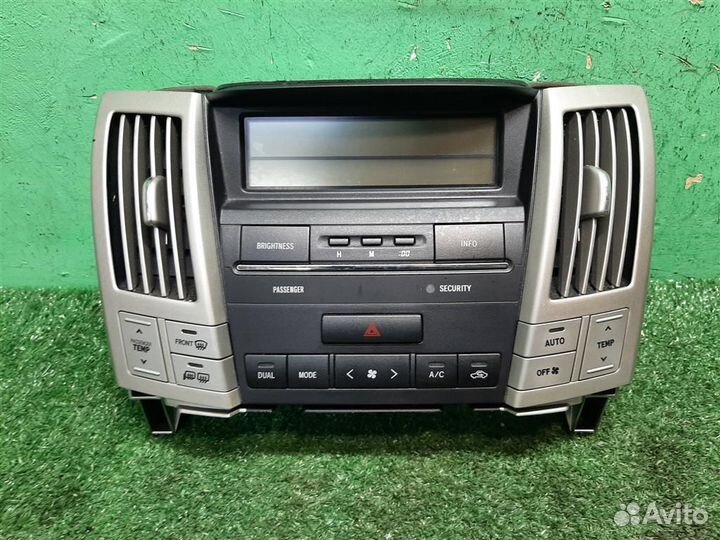 Панель управления отопителя Lexus RX300 (MCU35) 2