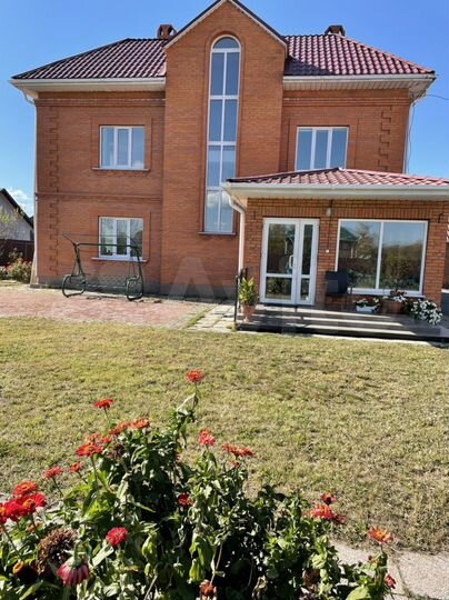 Дом 293 м² на участке 15 сот.