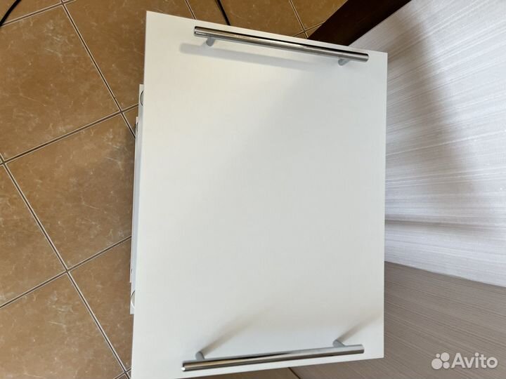 Тележка косметолога и лампа