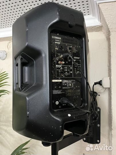 Акустические колонки Yamaha DBR12, 2 шт
