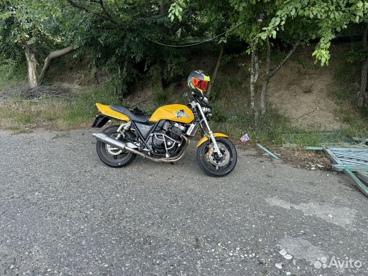 Honda cb 400 sf