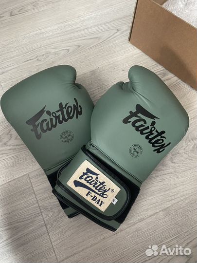 Боксерские перчатки Fairtex F Day 16 OZ Bgv 11