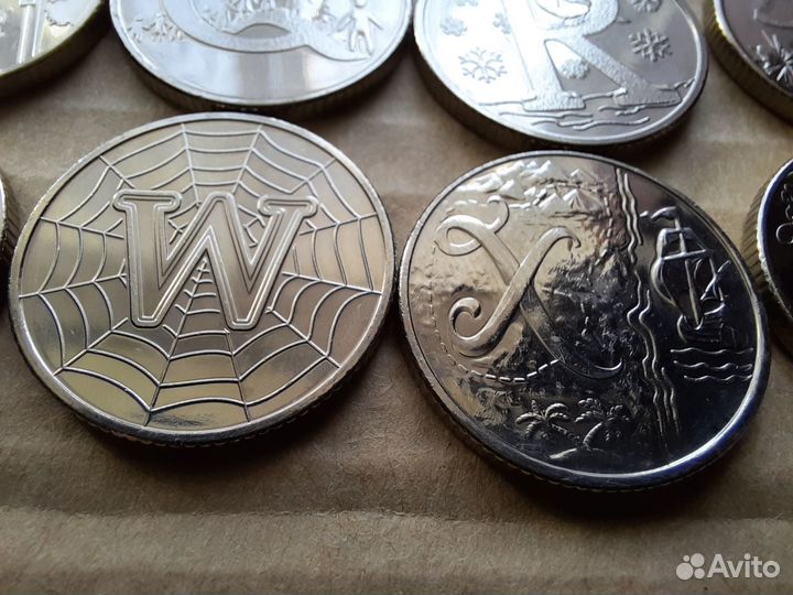 Великобритания 10 пенсов. Английский алфавит. 2018