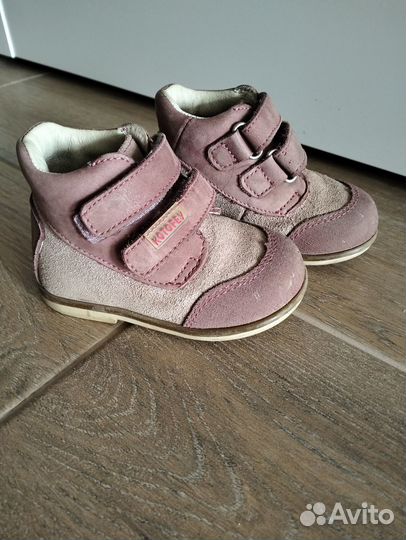 Ботинки кроссовки для девочки