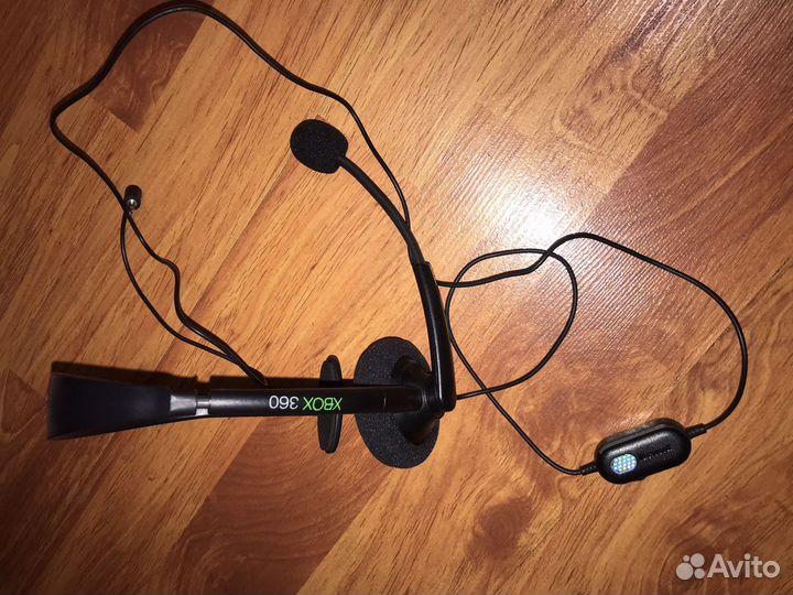 Наушник с микрофоном на Xbox 360