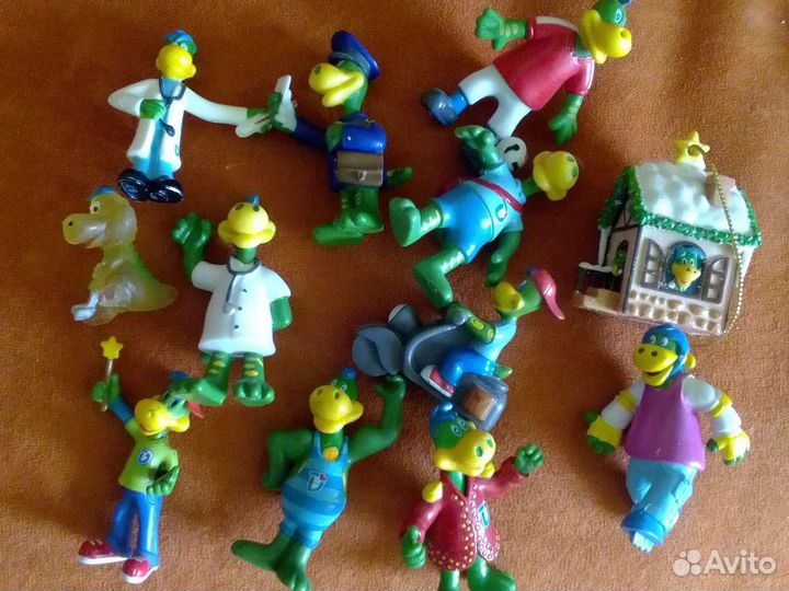 Игрушки из киндера, живот,куклы,динер-20руб