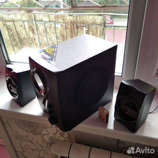 Колонки блютуз, отличный басс, новые