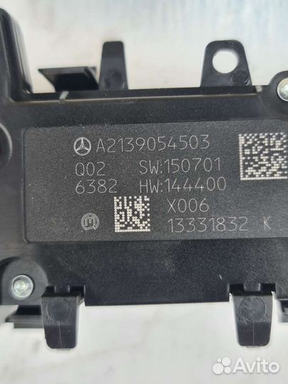 Блок кнопок центральной консоли Mercedes W213