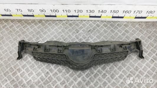 Решетка радиатора toyota auris E150 (31X23QF01)