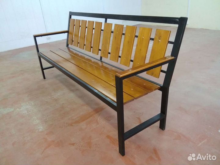 Уличные скамейки