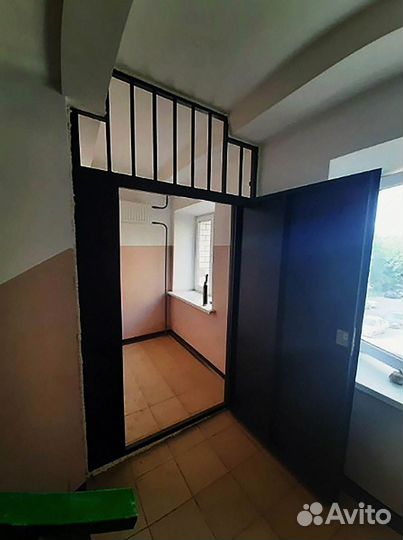 Тамбурная перегородка