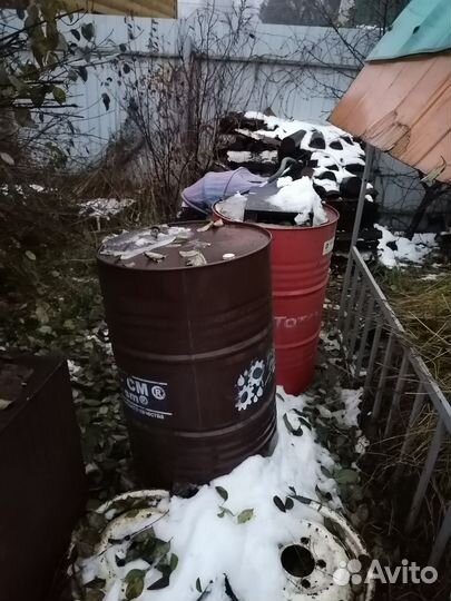 Бочка металлическая 200л с крышкой