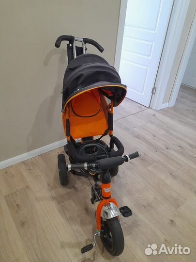 Трехколесный велосипед с ручкой детский