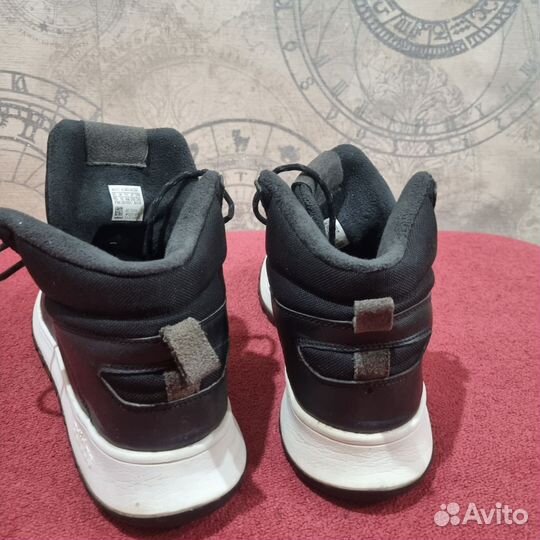 Деми Кроссовки Adidas оригинал (зима)