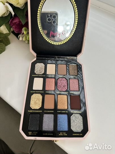 Палитра теней too faced