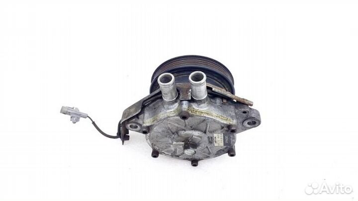 Насос водяной помпа Toyota Land Cruiser 200