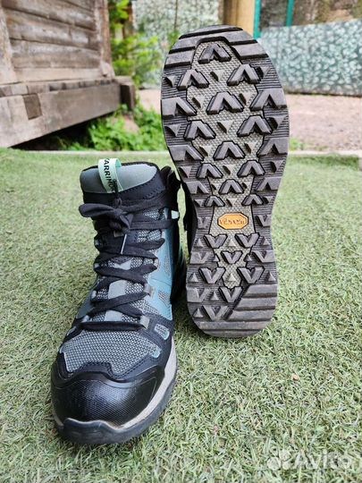Треккинговые ботинки 39