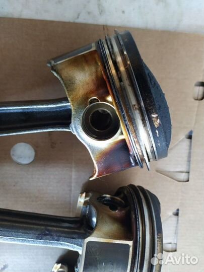 Шатуны с поршнями Audi A4 CDH