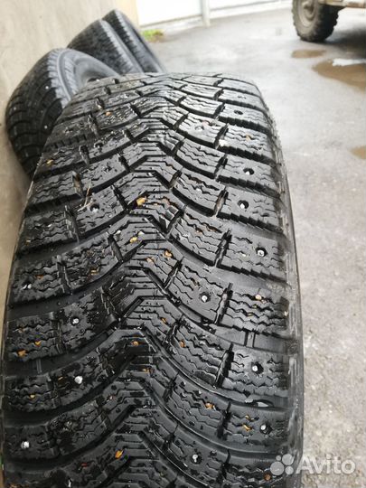 Зимняя резина 215/65 с дисками r16